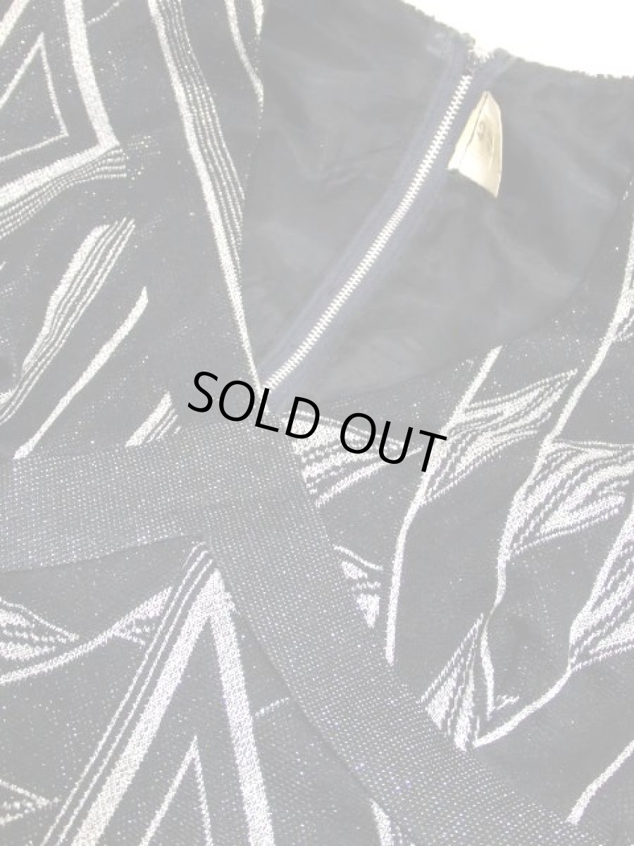 画像13: 幾何学模様織り  ブラック シルバー ラメ 衣装にもおすすめ ノースリーブ クラシカル レトロ ヨーロッパ古着 ヴィンテージドレス【7761】 (13)