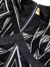 画像13: 幾何学模様織り  ブラック シルバー ラメ 衣装にもおすすめ ノースリーブ クラシカル レトロ ヨーロッパ古着 ヴィンテージドレス【7761】 (13)