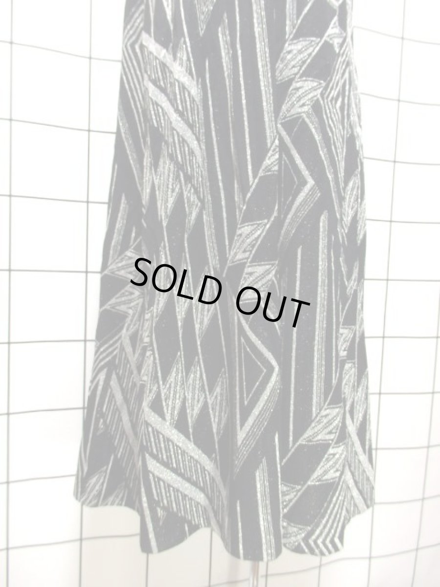 画像11: 幾何学模様織り  ブラック シルバー ラメ 衣装にもおすすめ ノースリーブ クラシカル レトロ ヨーロッパ古着 ヴィンテージドレス【7761】 (11)