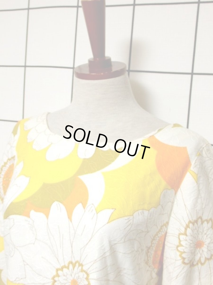 画像9: バックシャンデザイン 花柄 ホワイト イエロー TALONジッパー レトロ USA古着 ヴィンテージドレス【7786】 (9)