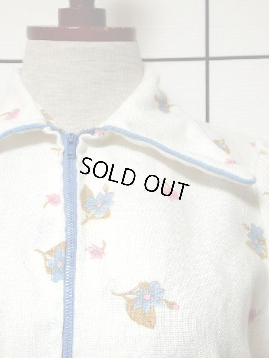 画像9: 花柄 ホワイト ウエストゴム USA古着 ヴィンテージ ジップアップアウター (9)
