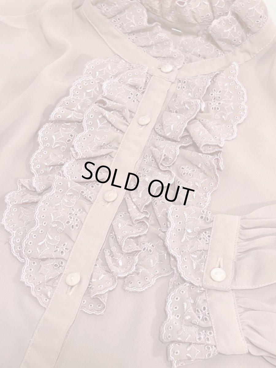 画像9: レトロブラウス 贅沢なフロントレース装飾 くすんたピンク古着 長袖 シャツ (9)