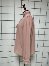 画像6: レトロブラウス 贅沢なフロントレース装飾 くすんたピンク古着 長袖 シャツ (6)
