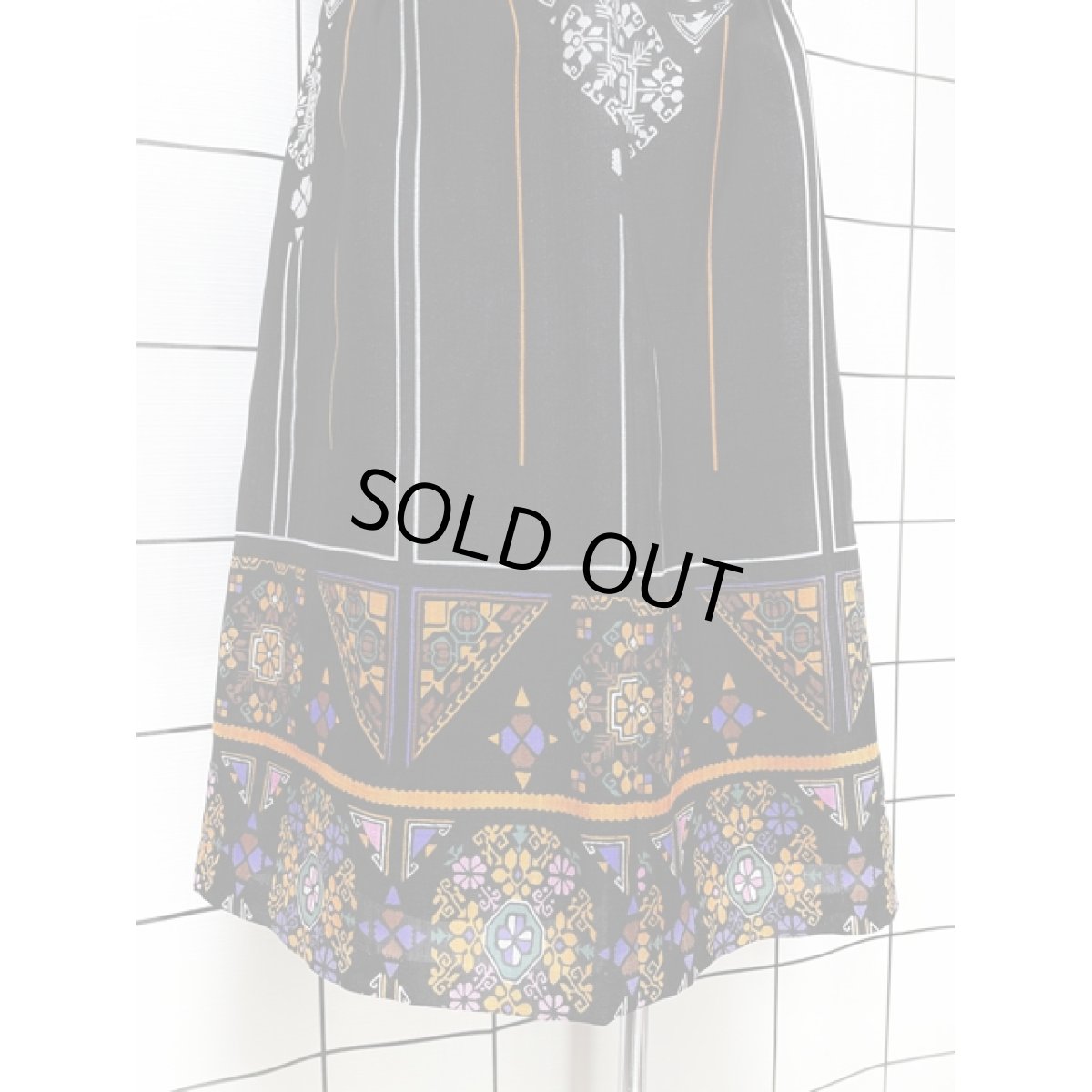 画像4: 花柄 ブラック 黒 昭和レトロ 国産古着 ヴィンテージスカート (4)