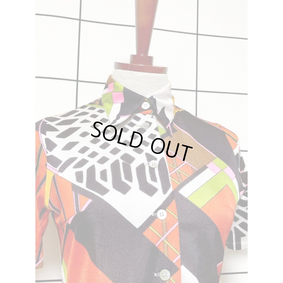 画像3: レトロポップブラウス サイケ 幾何学柄 70's 古着 半袖 シャツ (3)