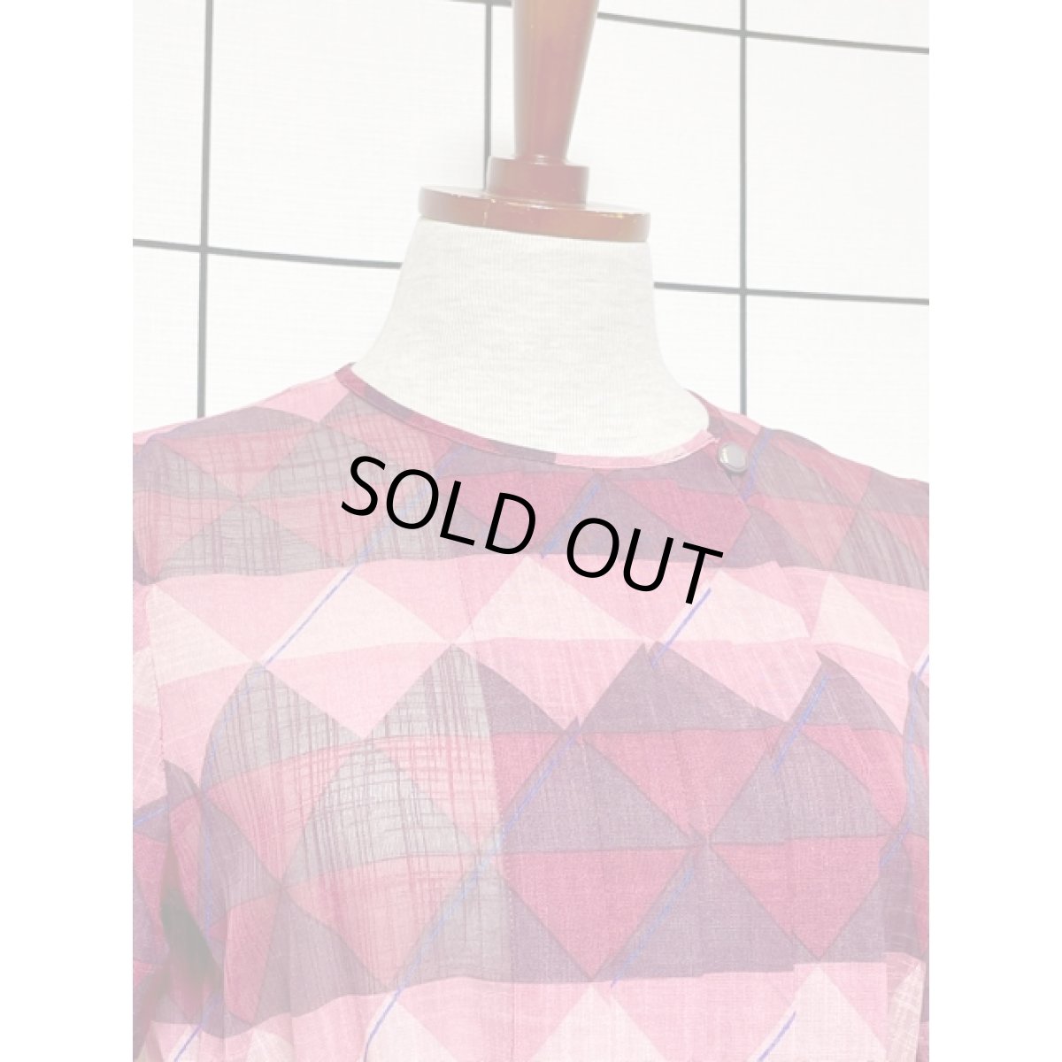 画像3: 幾何学調プリント 70年代 プリーツ ウエストゴム 落ち着いたカラーリング 半袖 昭和レトロ 国産古着 レトロワンピース 【7843】 (3)