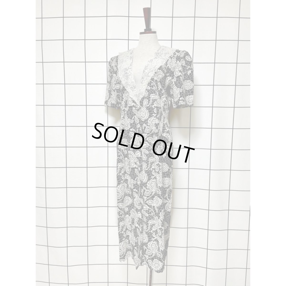 画像2: 刺繍レース襟 アート柄 前開き 半袖 レトロ USA古着 ヴィンテージワンピース (2)