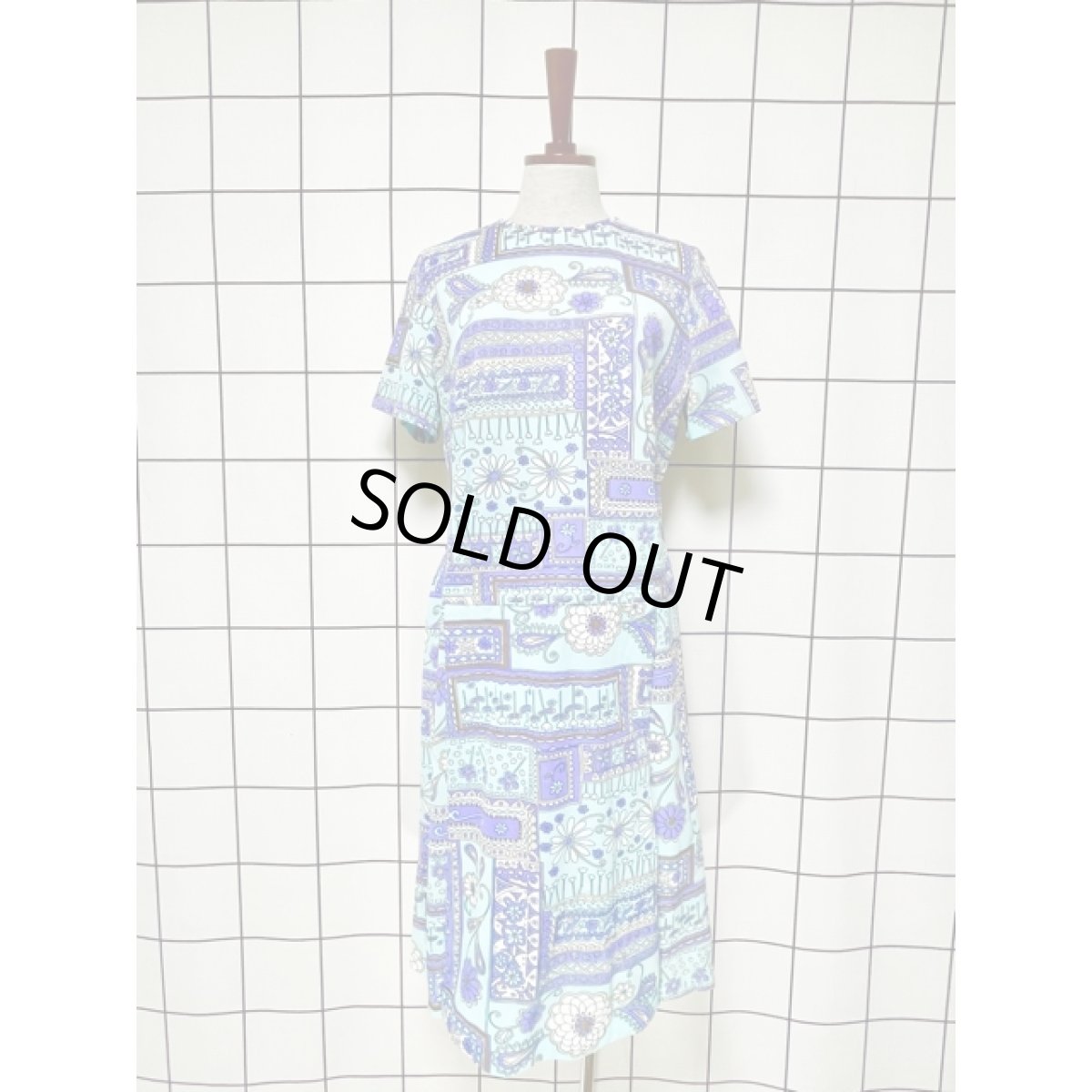 画像12: 70年代 ポップ 花柄 ベルト紐SET 半袖 ヨーロッパ古着 ヴィンテージワンピース【V7859】  (12)