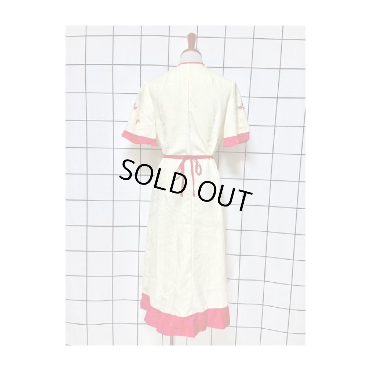 画像5: 花刺繍 フリル レトロ USA古着 ヴィンテージガウン (5)