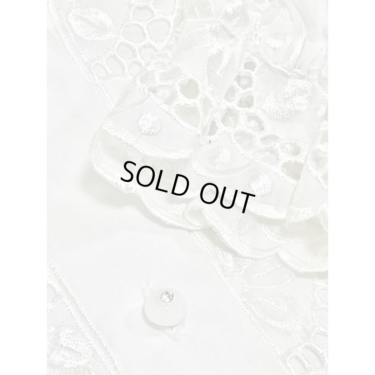 画像12: カットワークレース お花刺繍 ホワイト フリル襟 レトロボタン クラシカル ディアンドル チロルブラウス ドイツ民族衣装 舞台 演奏会 フォークダンス オクトーバーフェスト (12)