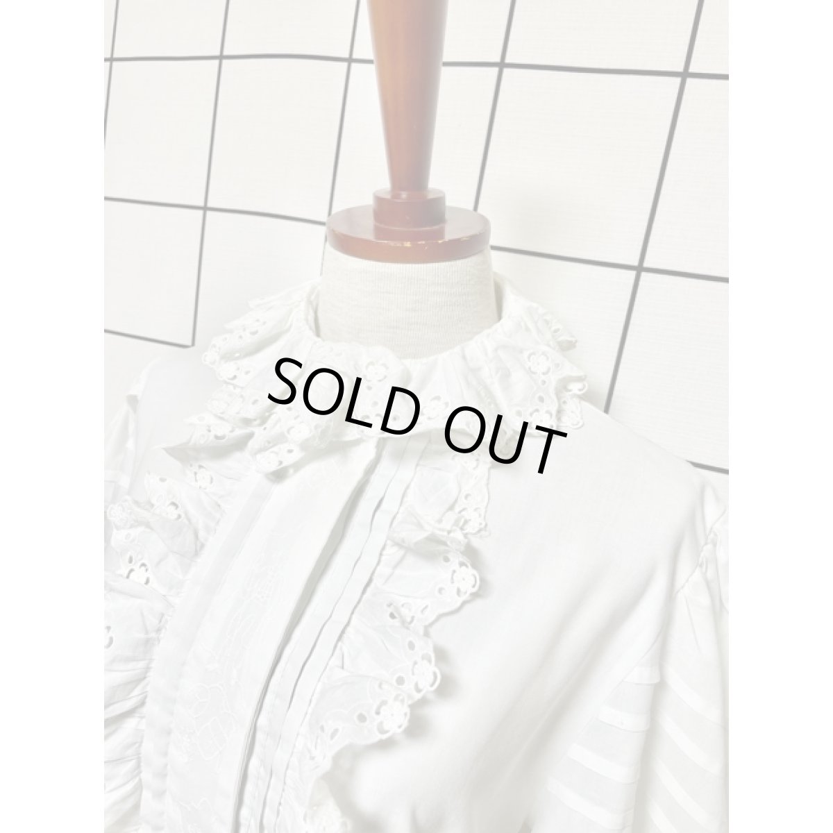 画像4: ダブルフリルレース襟 民族衣装刺繍 タックデザイン ディアンドル チロルブラウス ドイツ民族衣装 舞台 演奏会 フォークダンス オクトーバーフェスト (4)