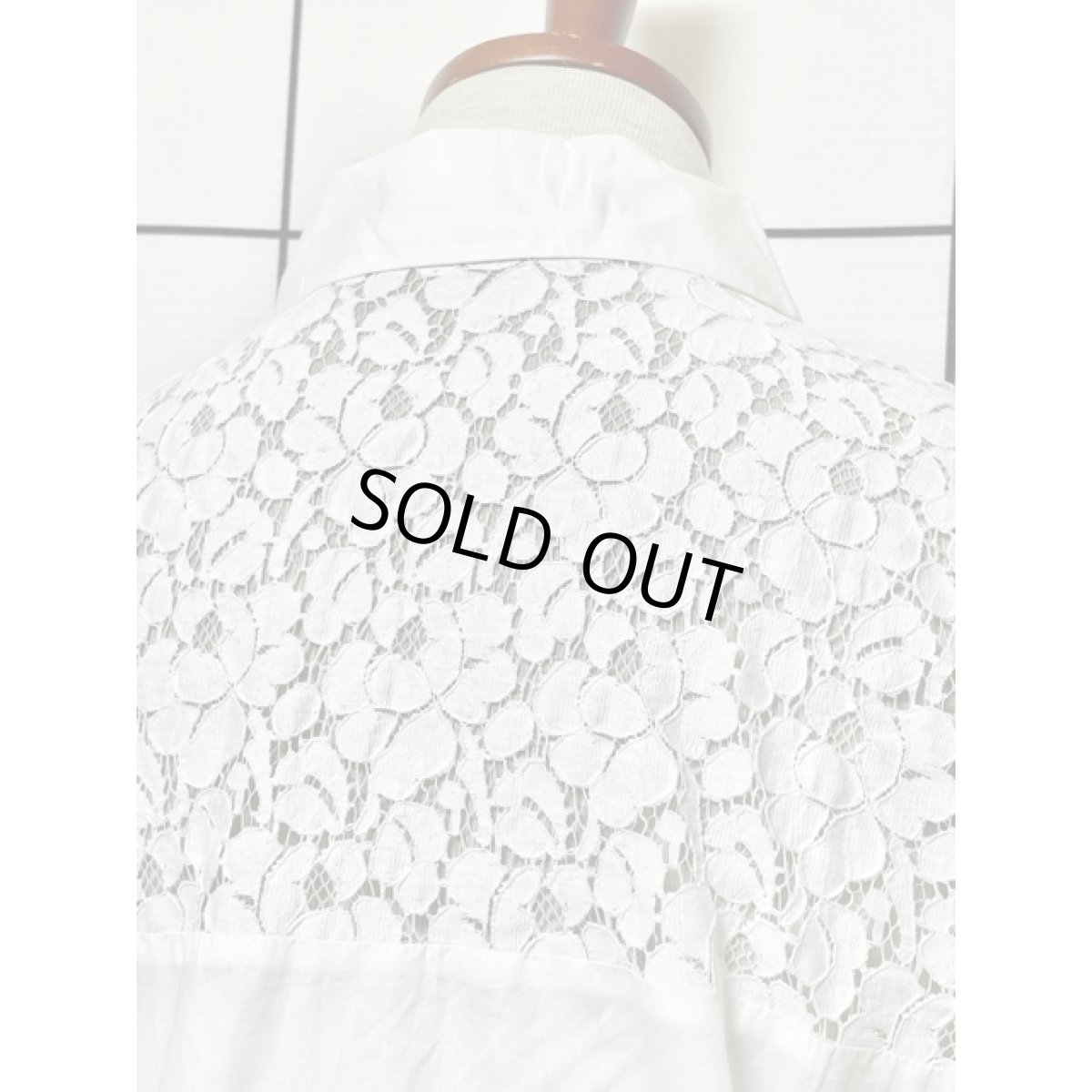 画像6: 透け感 フラワーレース 切り替えし 胸元ポケット付 半袖 ナチュラルガーリー ヨーロッパ古着 ヴィンテージホワイトトップス (6)