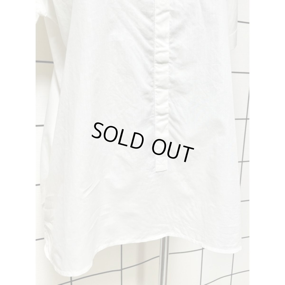 画像10: 透け感 フラワーレース 切り替えし 胸元ポケット付 半袖 ナチュラルガーリー ヨーロッパ古着 ヴィンテージホワイトトップス (10)