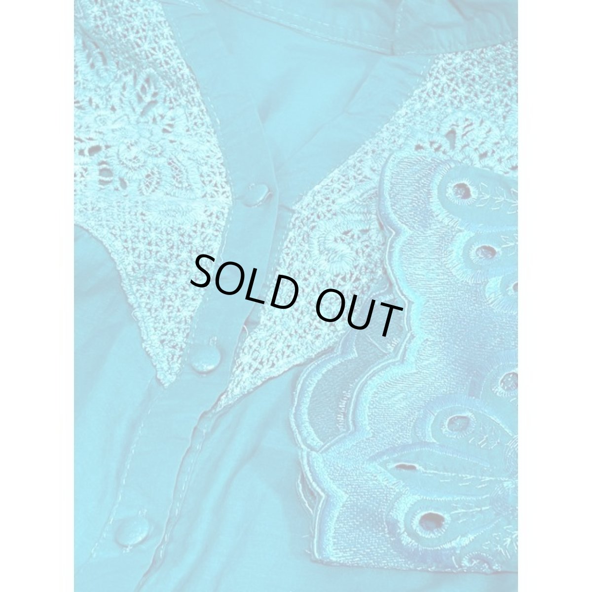 画像12: お花刺繍が魅力的すぎる 稀少 綺麗なカラーリング ふんわり袖がキュート ヨーロッパ古着 大人フォークロア刺繍スモックブラウス【4551】 (12)