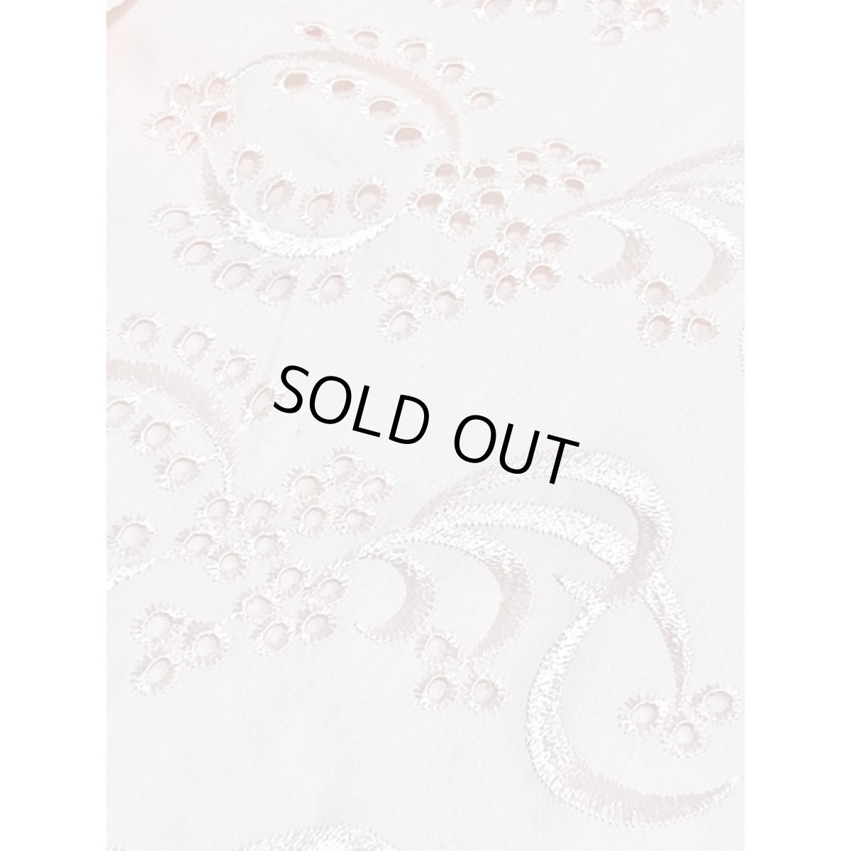 画像11: 大人フォークロア刺繍デザイン 使い勝手がいい ヨーロピアンヴィンテージノースリーブ刺繍ブラウス (11)