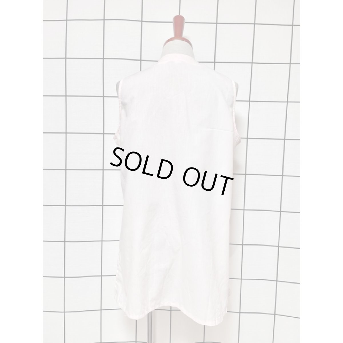 画像5: 大人フォークロア刺繍デザイン 使い勝手がいい ヨーロピアンヴィンテージノースリーブ刺繍ブラウス (5)