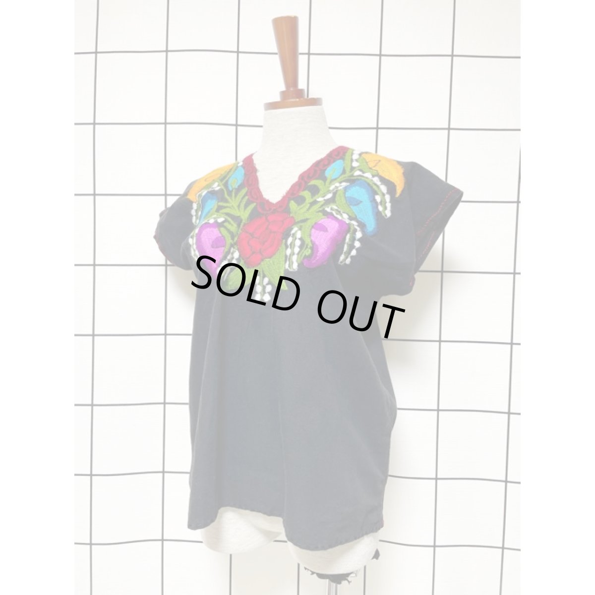 画像2: メキシカンお花刺繍 ブラック カラフルステッチ ノースリーブ フォークロア レトロ USA古着 ヴィンテージ刺繍トップス (2)