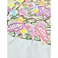 画像10: 花刺繍 ホワイト カラフルステッチ 半袖 フォークロア レトロ ヨーロッパ古着 ヴィンテージ刺繍ブラウス (10)