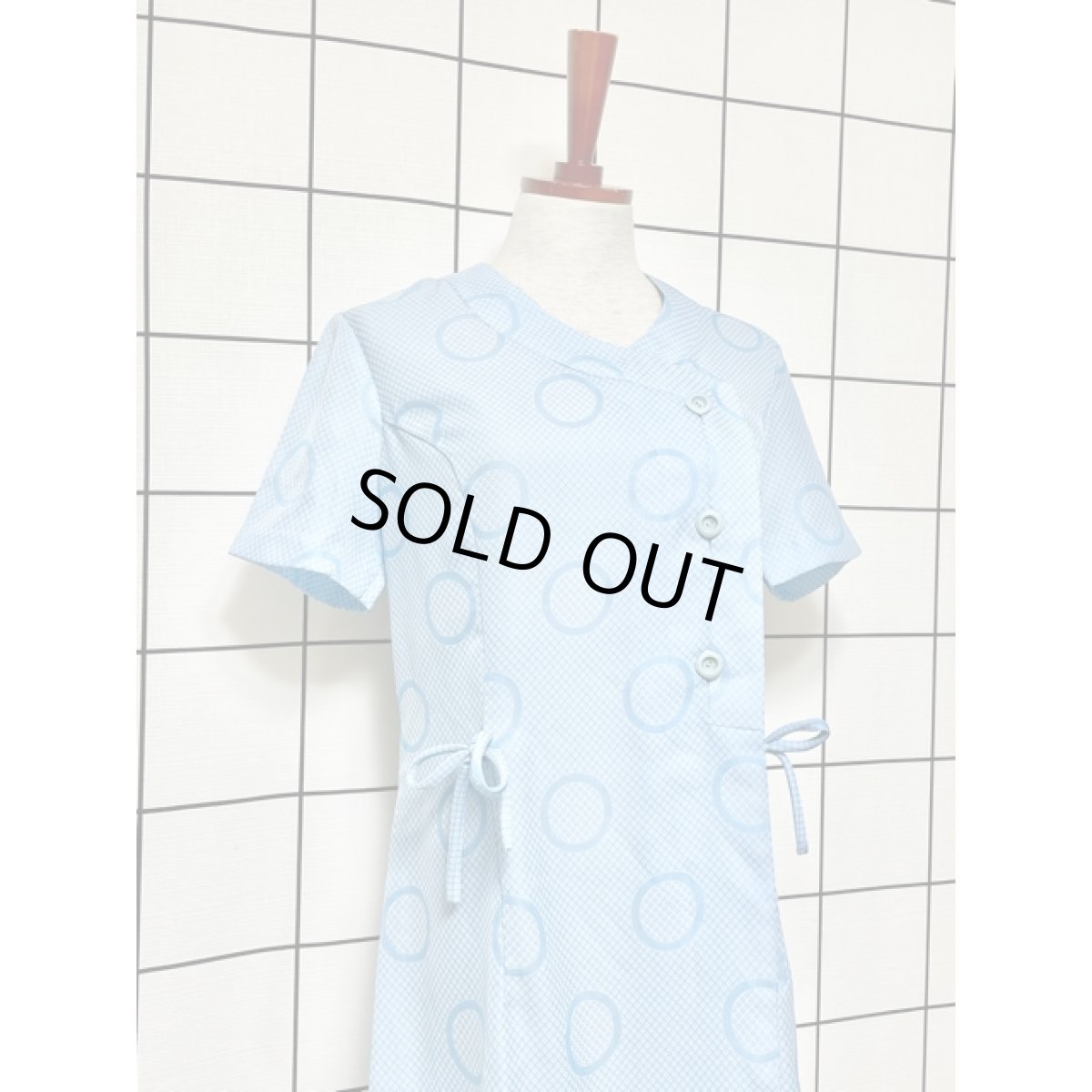 画像6: サークル柄 ライトブルー 70年代 ウエストリボン 半袖 昭和レトロ 国産古着 レトロワンピース (6)