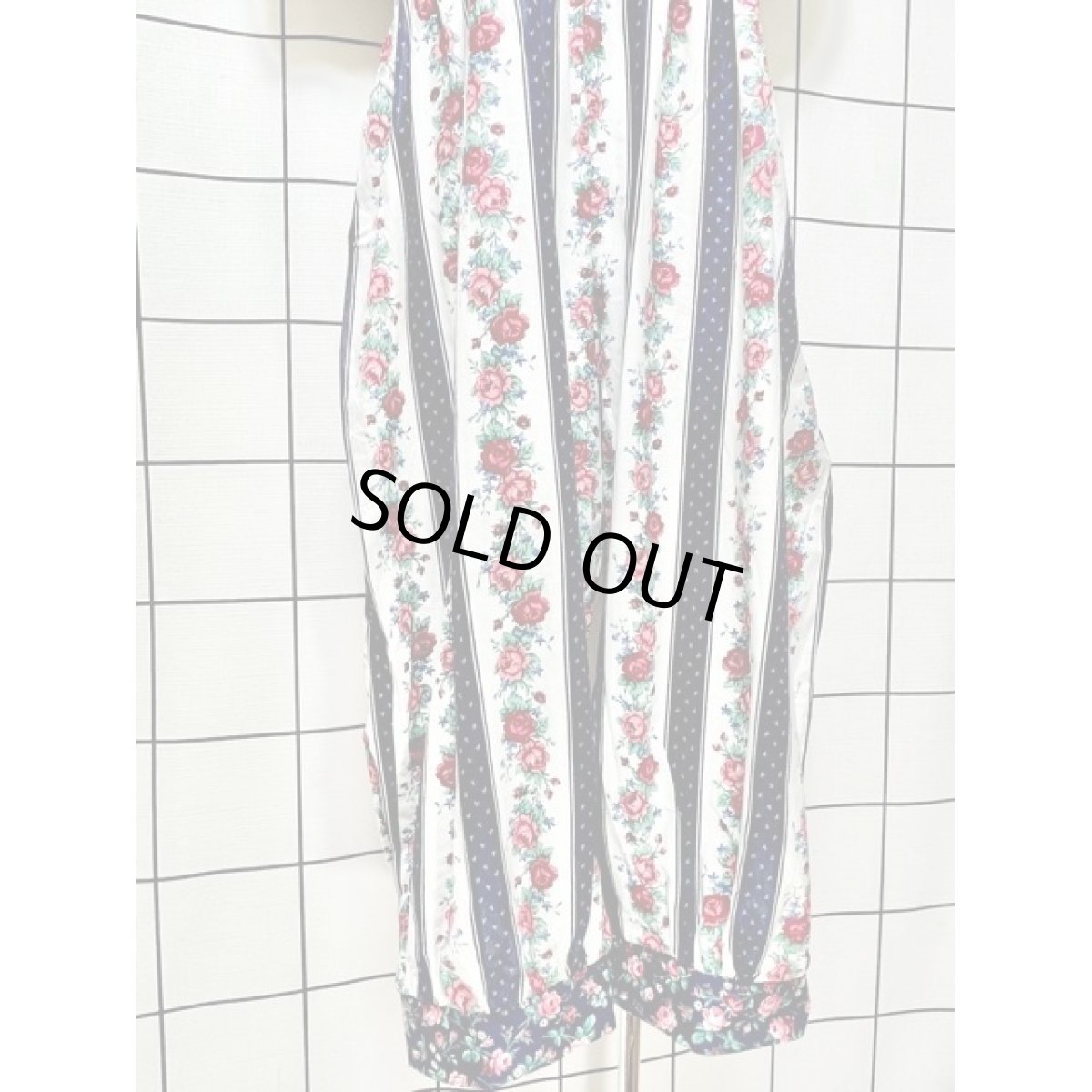 画像12: 大きな襟 リボン装飾 花柄 ストライプ柄 ホワイト ネイビー 半袖 レトロ USA古着 ヴィンテージオールインワン (12)