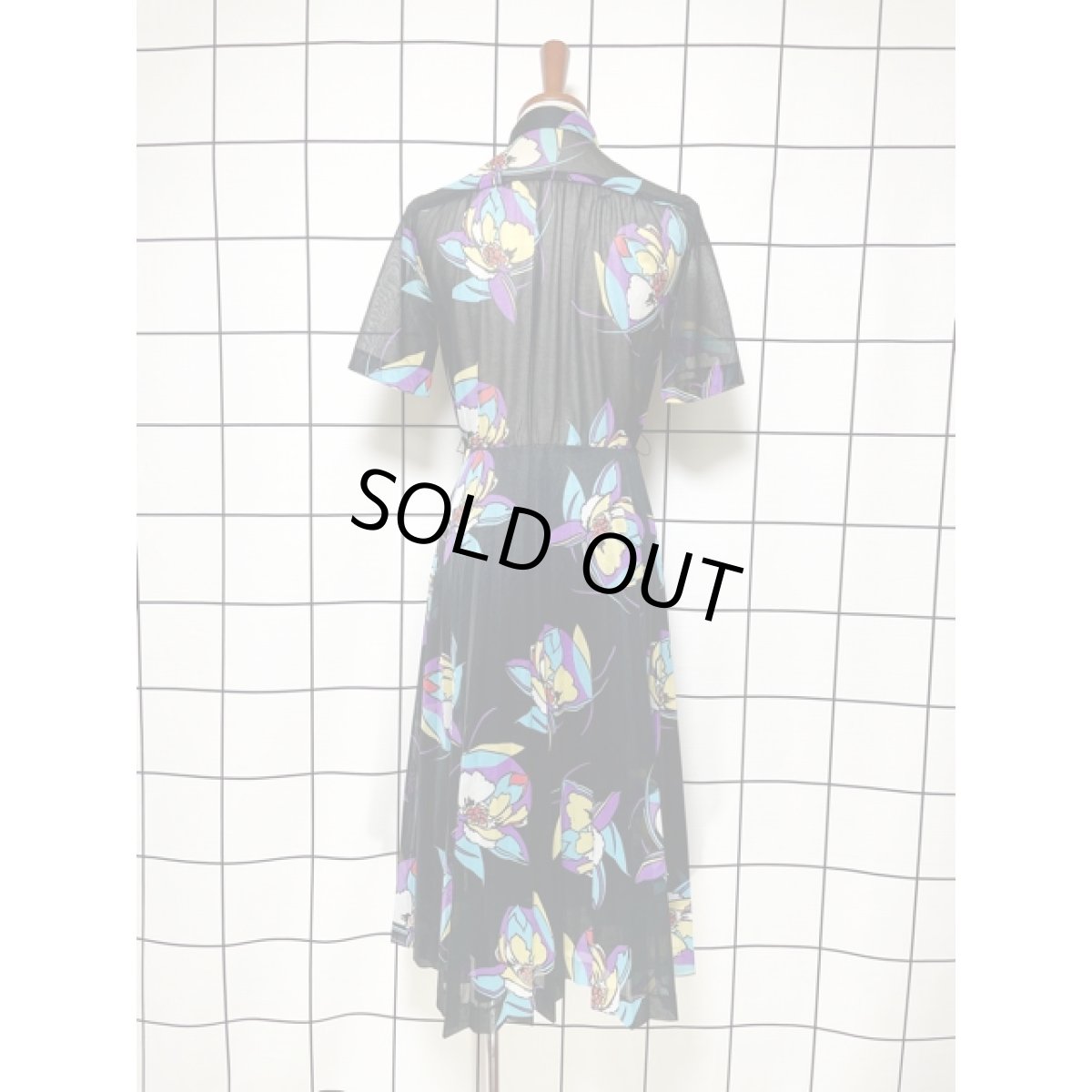 画像5: レナウン 花柄 プリーツ ブラック 半袖 昭和レトロ 国産古着 レトロワンピース 【7898】 (5)