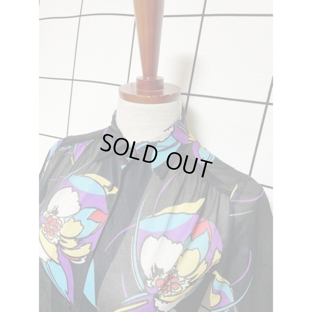 画像8: レナウン 花柄 プリーツ ブラック 半袖 昭和レトロ 国産古着 レトロワンピース 【7898】 (8)