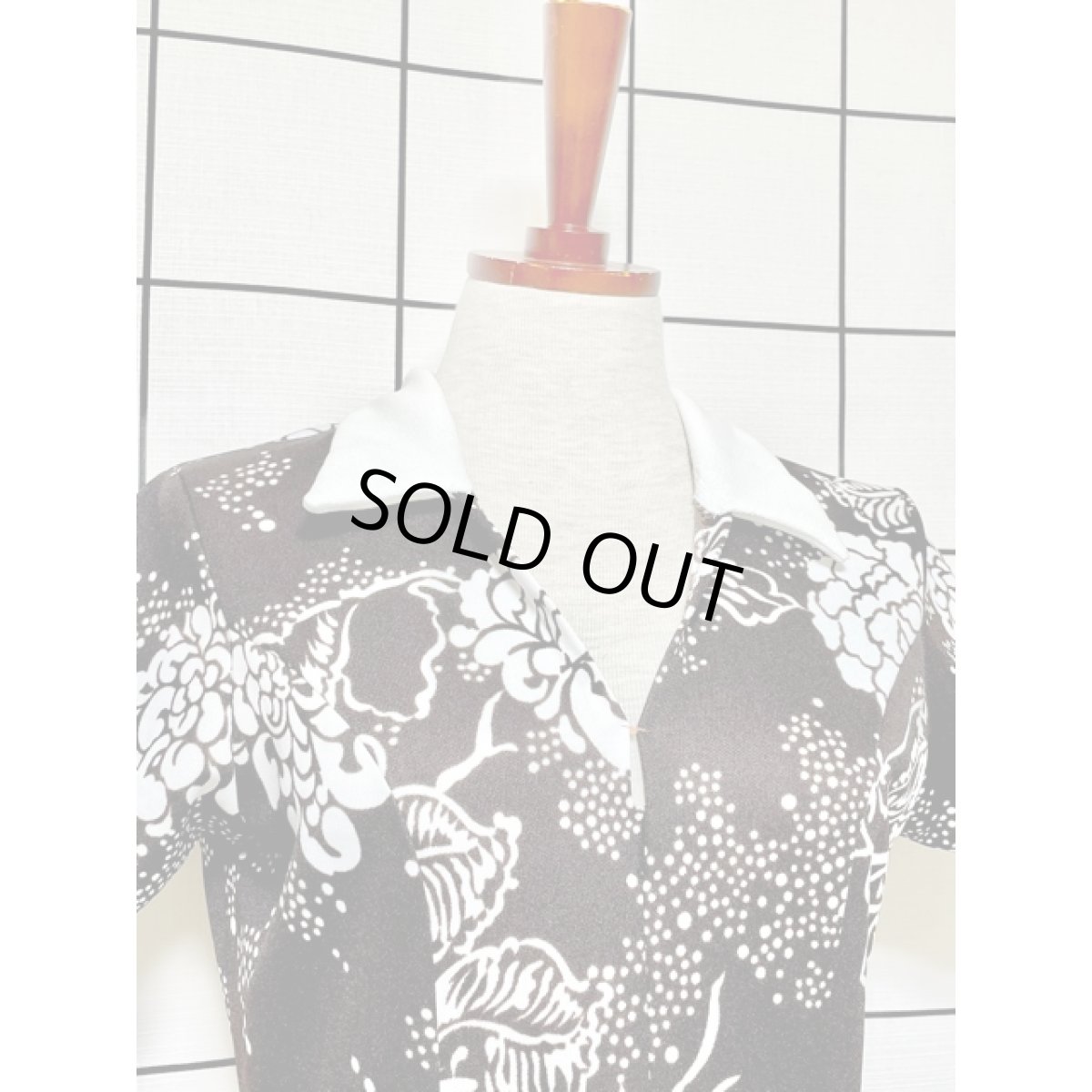 画像3: フランス古着 レトロモダン 70's 花柄 ドット柄 濃いめのブラウン ホワイト 半袖 レトロ ヨーロッパ古着 ヴィンテージワンピース (3)