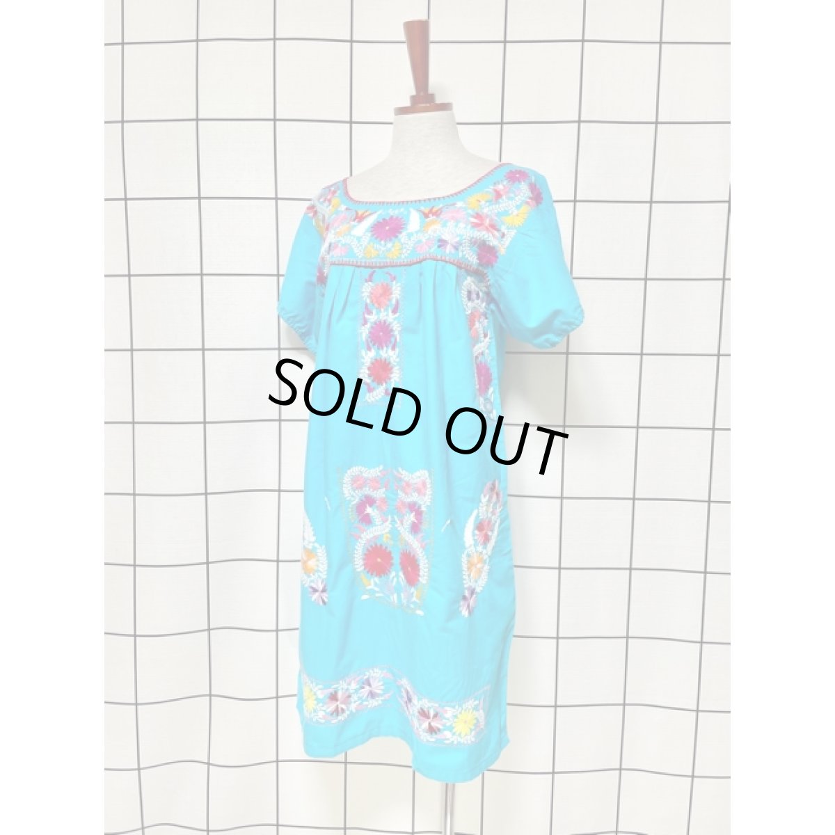 画像2: メキシカン刺繍 ライトブルー フォークロア 半袖 レトロ USA古着 ヴィンテージメキシカンドレス (2)