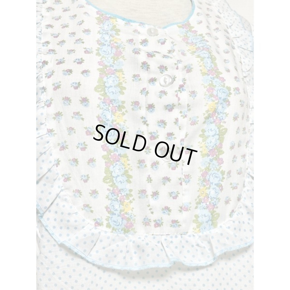 画像9: ヨーロッパ古着　爽やかなカラーリング!!　アンティークフラワー××ドット柄×フリル装飾♪　切り替えしデザイン★　ふんわり乙女ガーリーヴィンテージドレス (9)