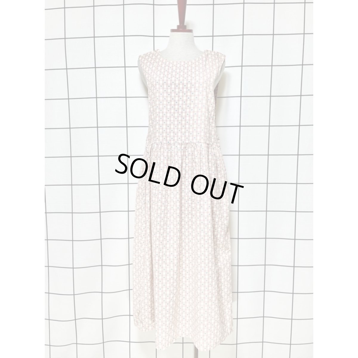 画像2: ハート柄 チェック柄 ノースリーブ レトロ ヨーロッパ古着 ヴィンテージジャンパースカート【7193】 (2)