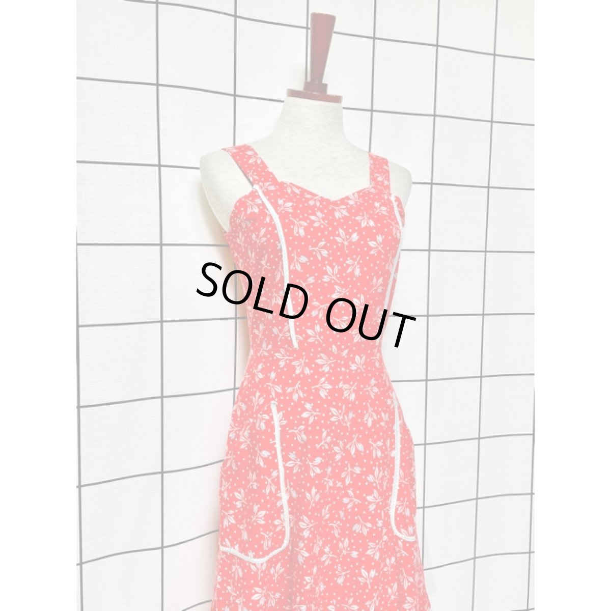 画像6: ドット柄 リーフ柄 テープ装飾 レッド ノースリーブ レトロ ガーリー ヨーロッパ古着 ヴィンテージワンピース (6)