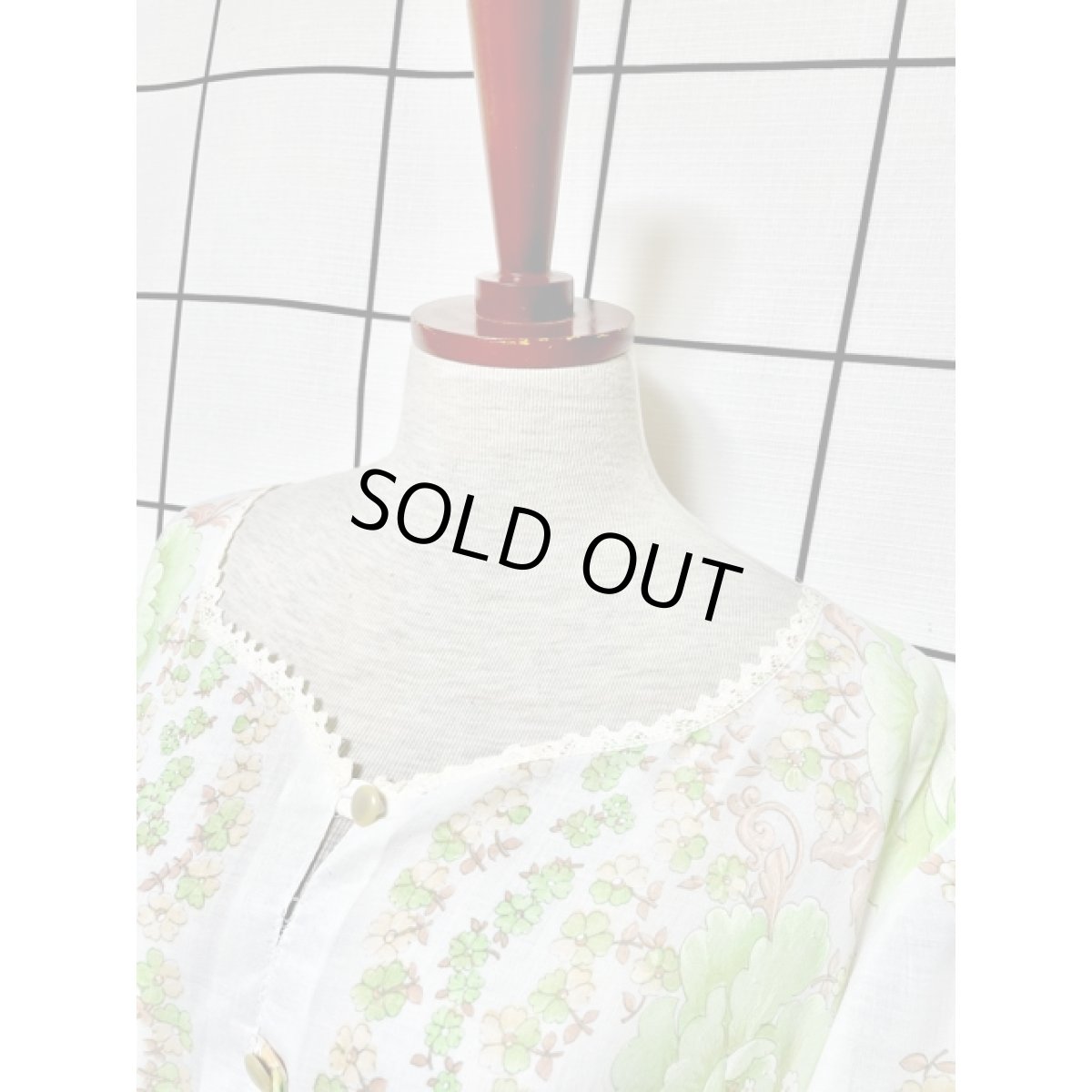 画像7: ヨーロッパ古着　可愛らしいフラワー柄×レース装飾♪　ふんわり乙女ガーリーヴィンテージワンピース (7)