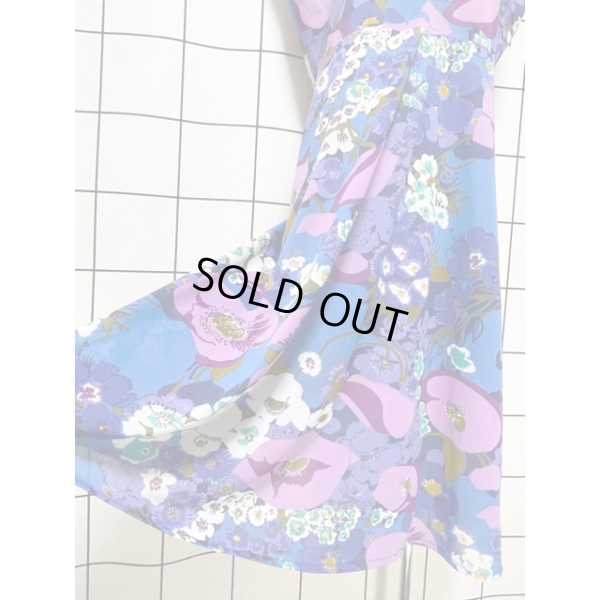 画像11: フランス古着 花柄 フレンチスリーブ ブルー パープル 両肩リボン結び 大人可愛い レトロ ヨーロッパ古着 ヴィンテージワンピース (11)