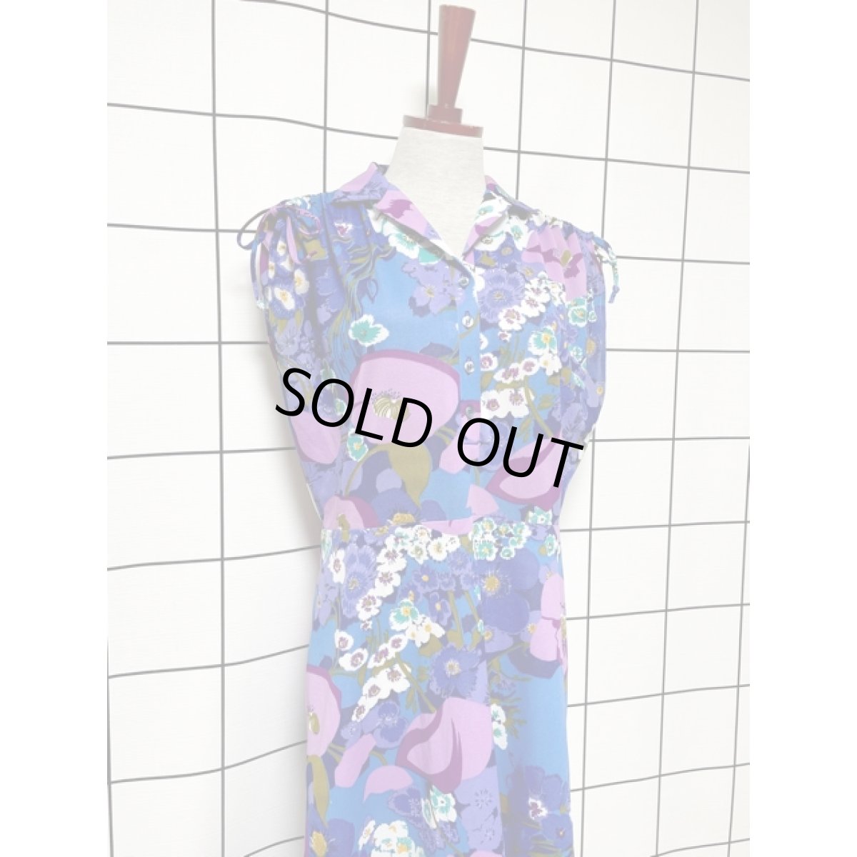 画像6: フランス古着 花柄 フレンチスリーブ ブルー パープル 両肩リボン結び 大人可愛い レトロ ヨーロッパ古着 ヴィンテージワンピース (6)