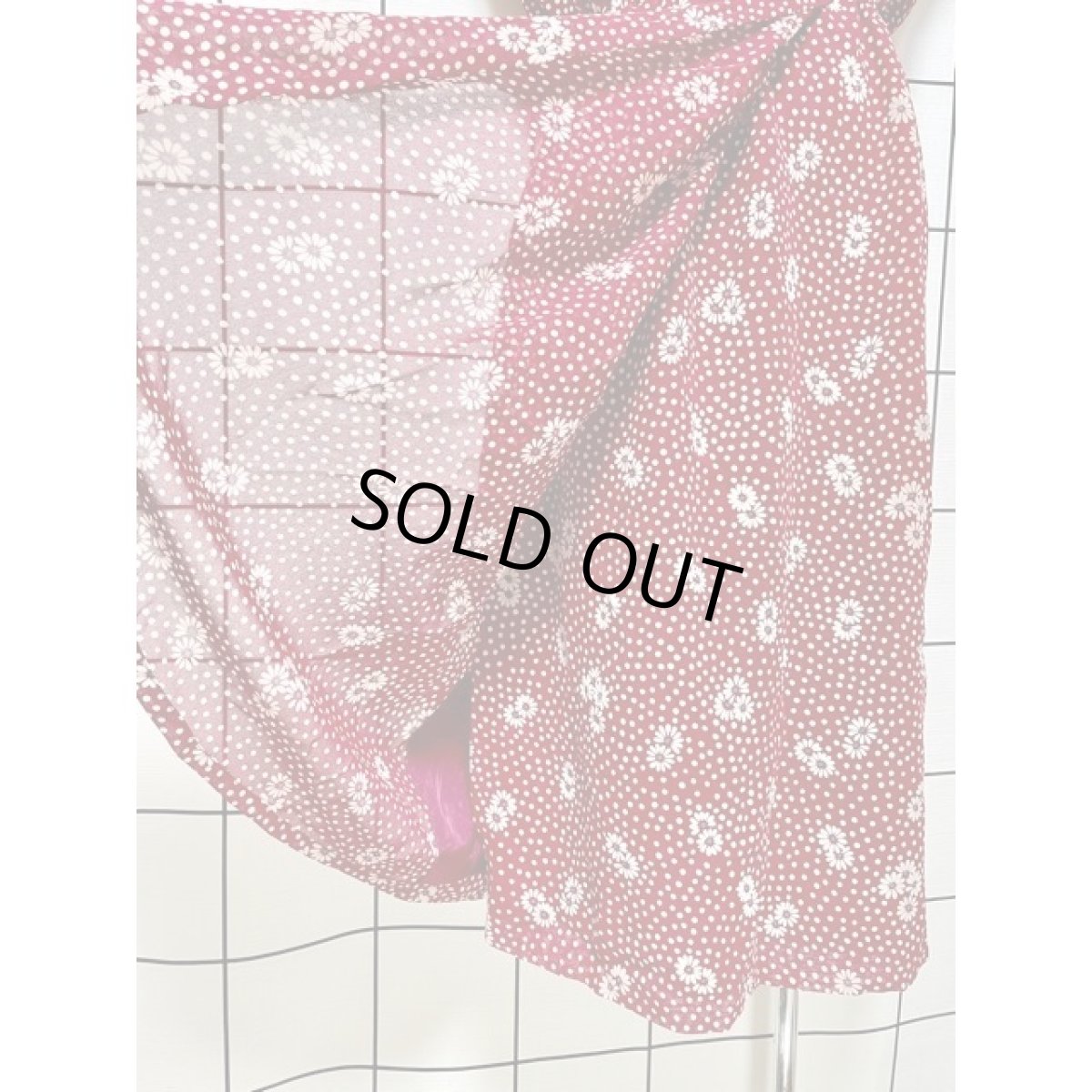 画像12: ドット柄 花柄 フレンチスリーブ 首元リボン ウエストゴム 70's レトロ レディース 昭和レトロ 国産古着 レトロワンピース【7912】 (12)