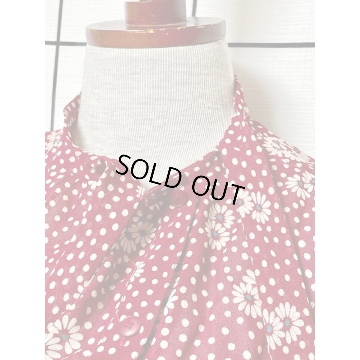 画像9: ドット柄 花柄 フレンチスリーブ 首元リボン ウエストゴム 70's レトロ レディース 昭和レトロ 国産古着 レトロワンピース【7912】 (9)