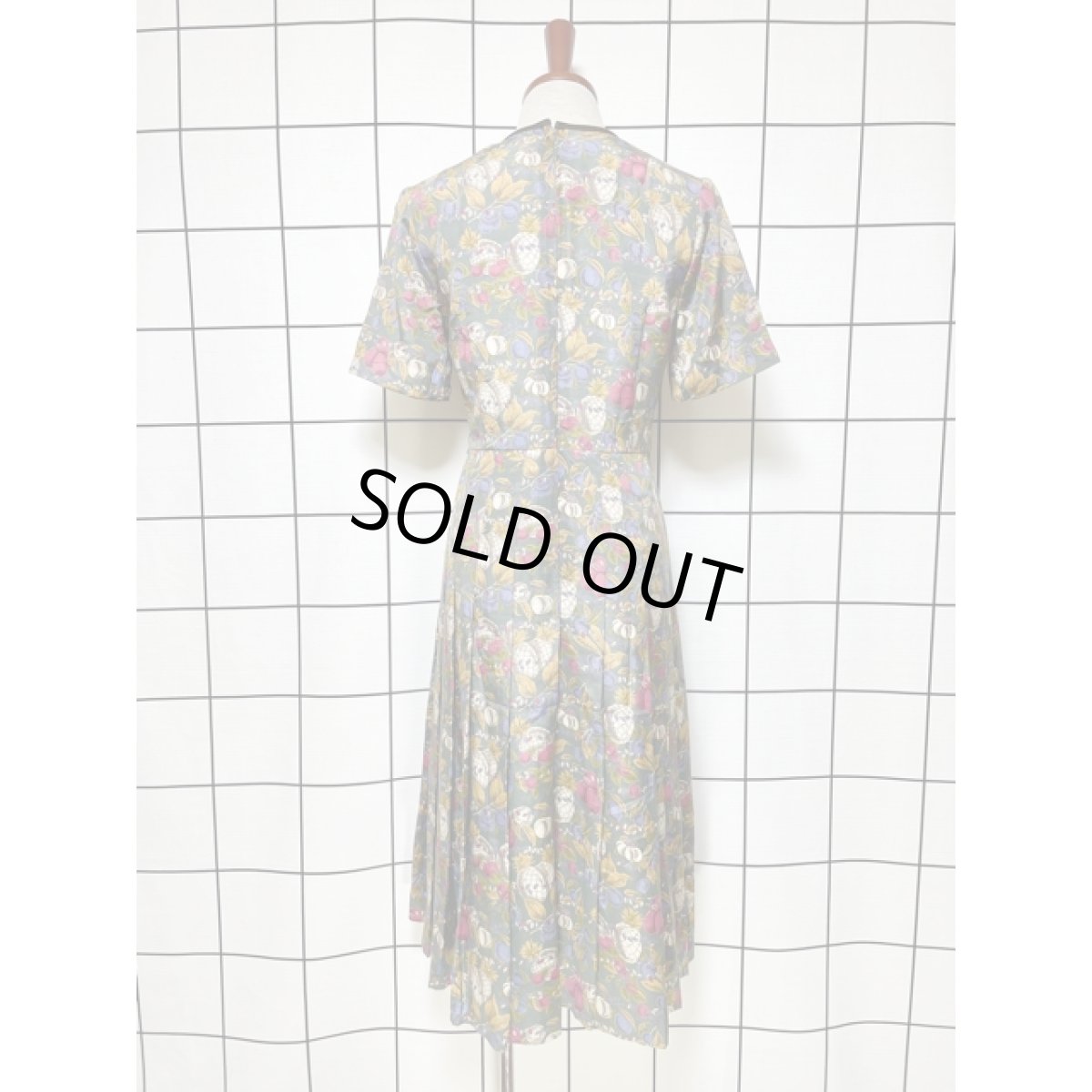 画像5: レナウン 木の実柄 プリーツ 半袖 昭和レトロ 国産古着 レトロワンピース【7920】 (5)