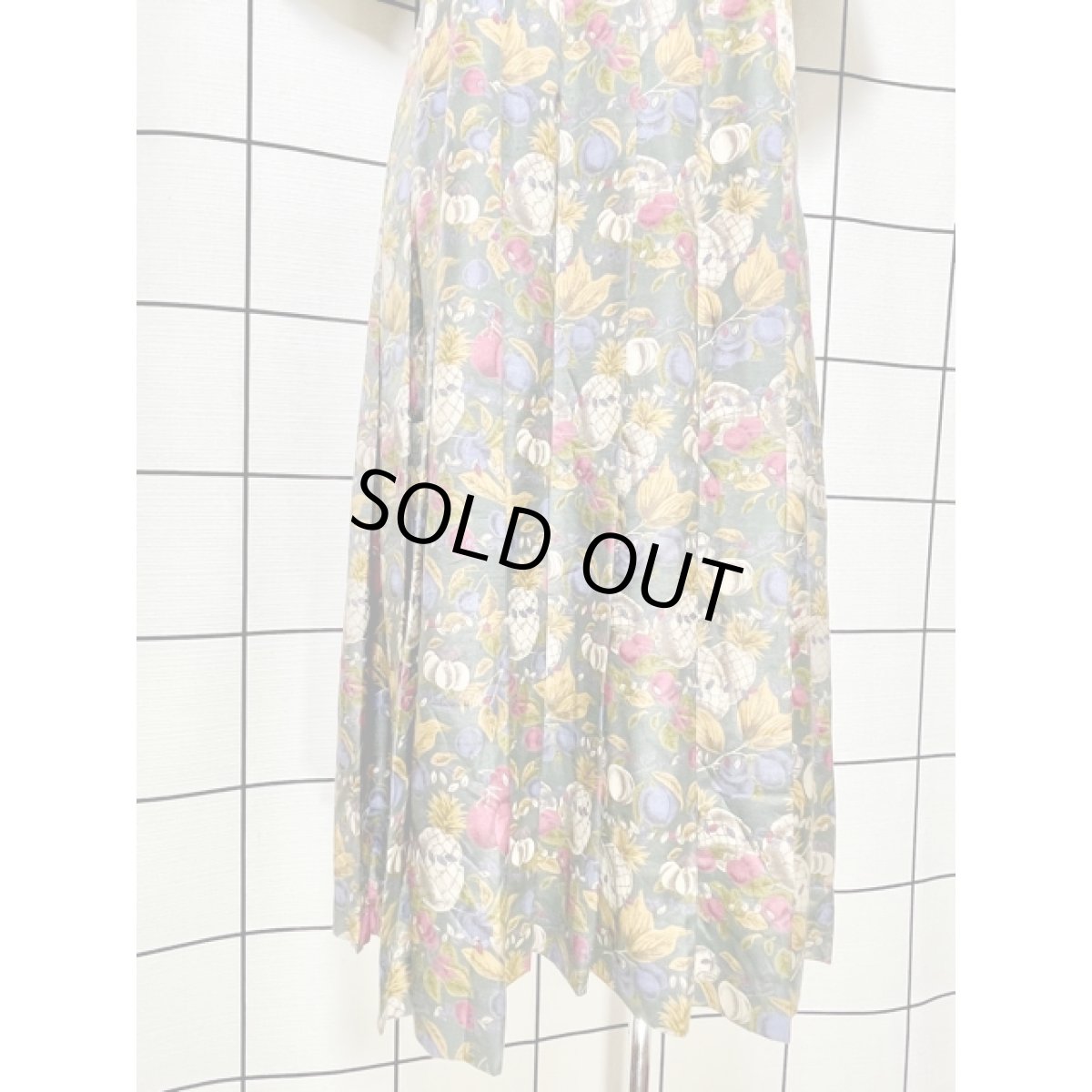 画像11: レナウン 木の実柄 プリーツ 半袖 昭和レトロ 国産古着 レトロワンピース【7920】 (11)