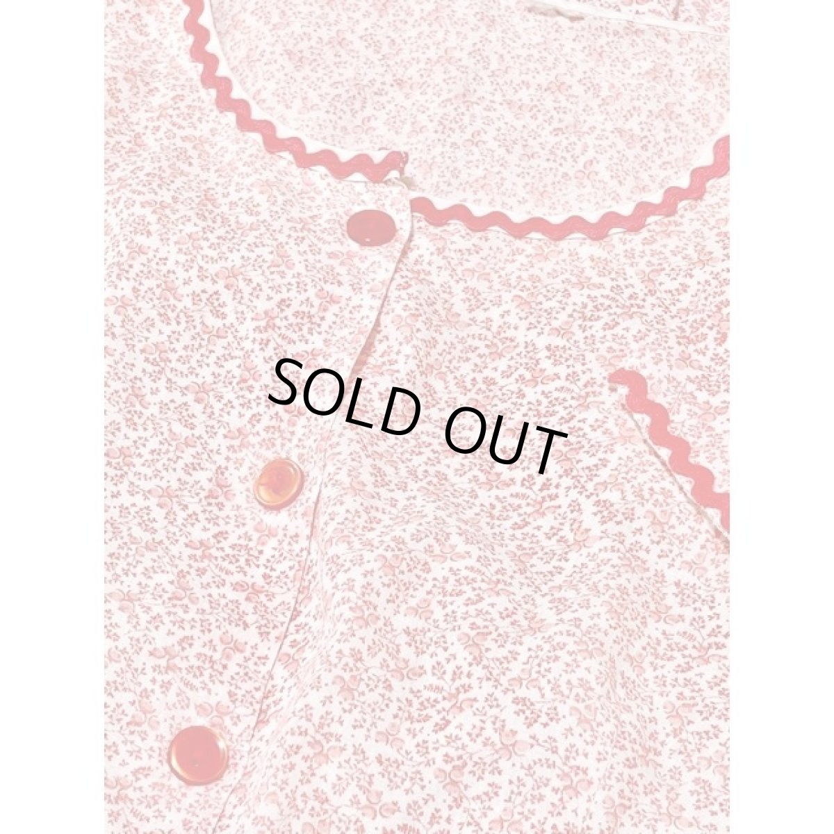 画像13: 小花柄 ナミナミテープ フレア袖 バックウエストリボン レッド ホワイト 半袖 レトロ ヨーロッパ古着 ヴィンテージロングドレス【7919】 (13)