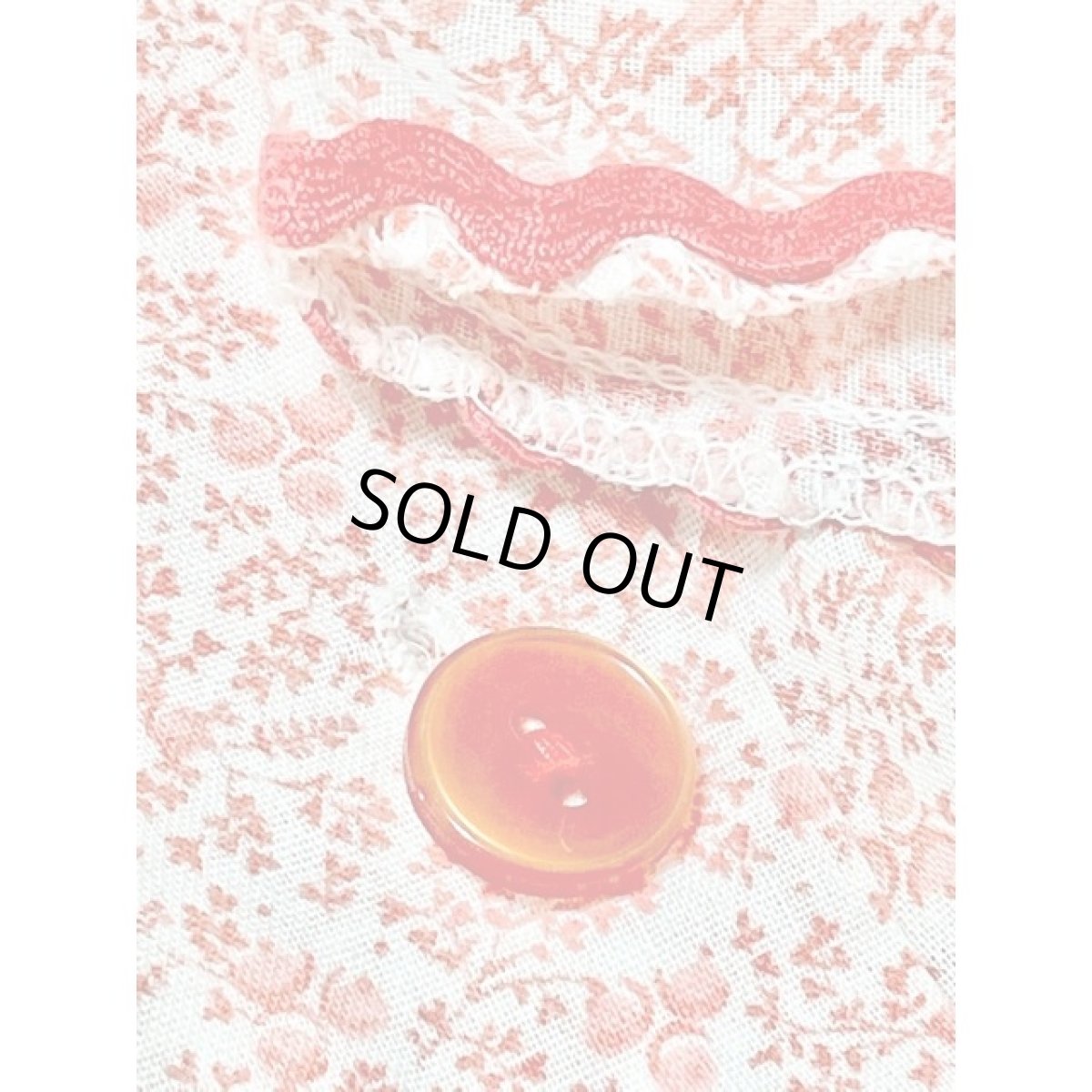 画像15: 小花柄 ナミナミテープ フレア袖 バックウエストリボン レッド ホワイト 半袖 レトロ ヨーロッパ古着 ヴィンテージロングドレス【7919】 (15)