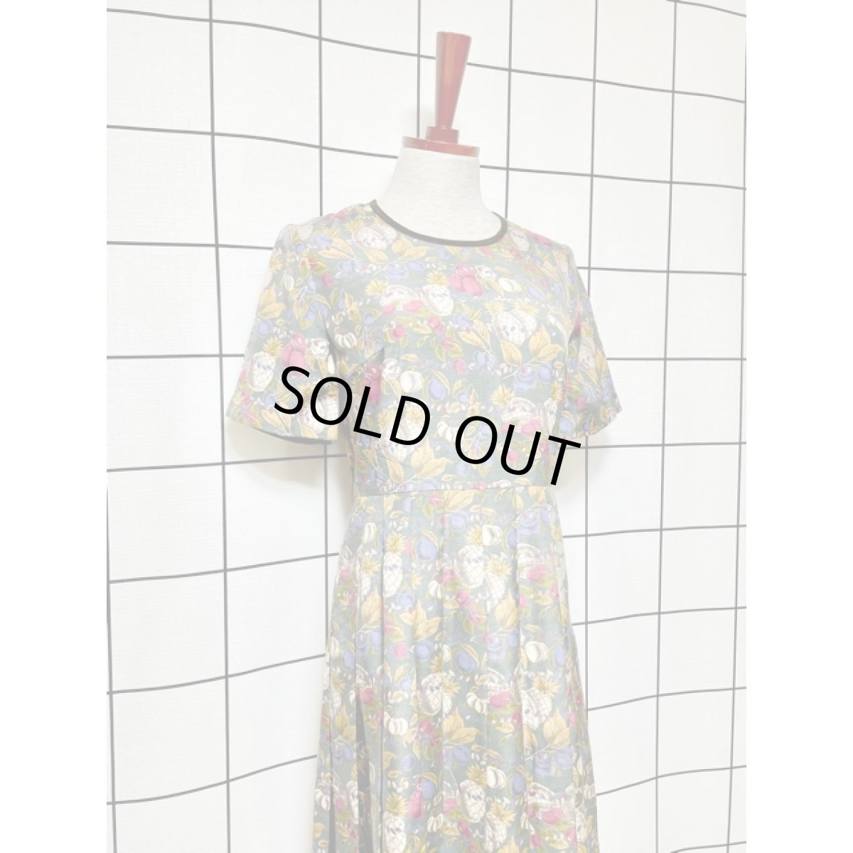 画像7: レナウン 木の実柄 プリーツ 半袖 昭和レトロ 国産古着 レトロワンピース【7920】 (7)