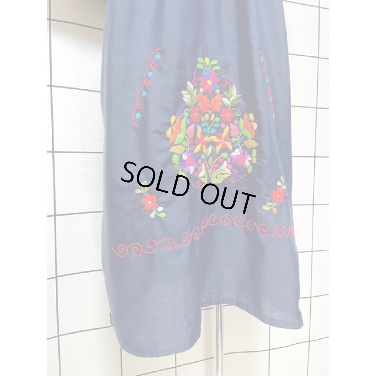 画像11: メキシカン刺繍 濃いめのネイビー フォークロア 半袖 レトロ USA古着 ヴィンテージメキシカンドレス【V7929】 (11)
