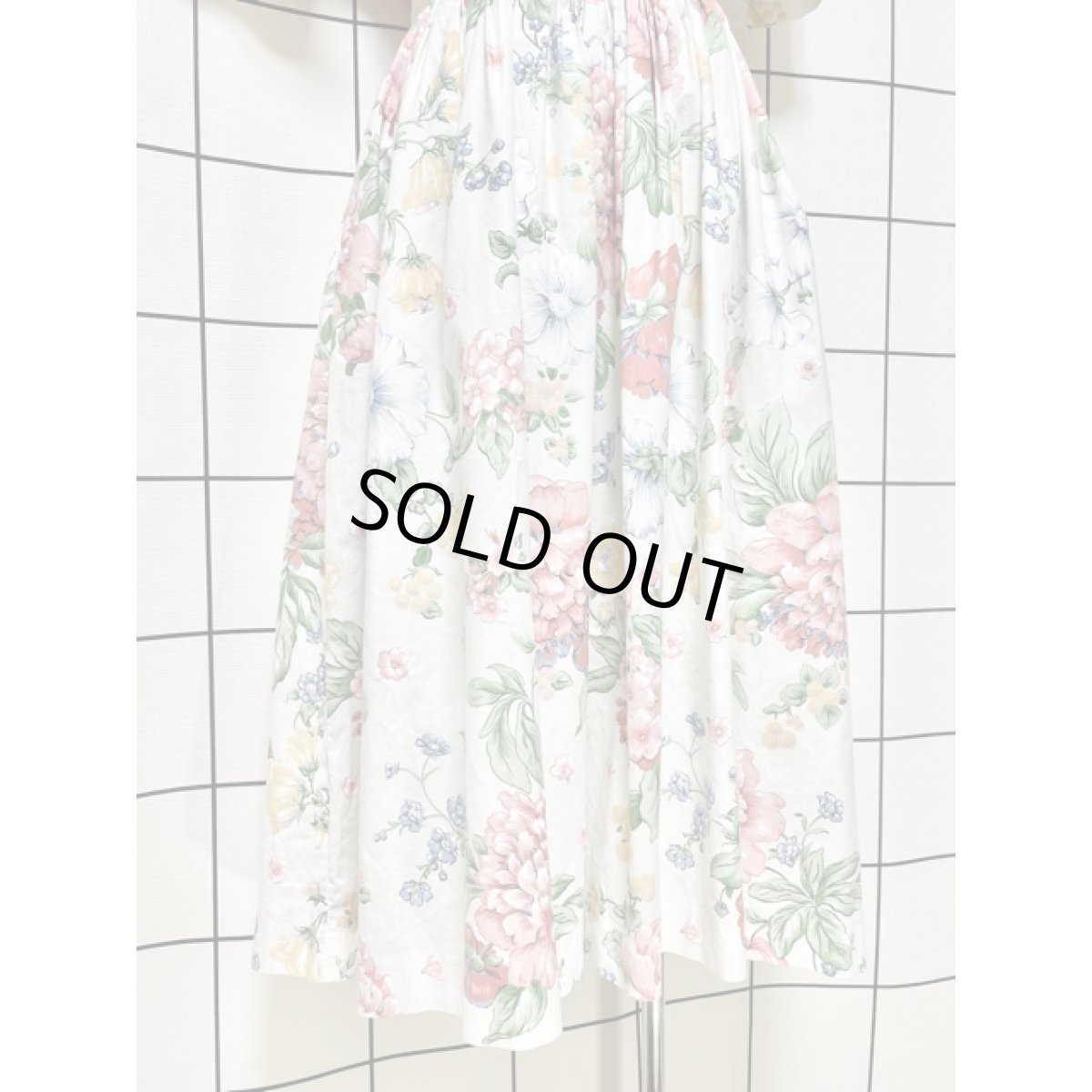 画像9: アンティークフラワー柄 ホワイト ウエストゴム クラシカル TALON 半袖 レトロ USA古着 ヴィンテージワンピース (9)