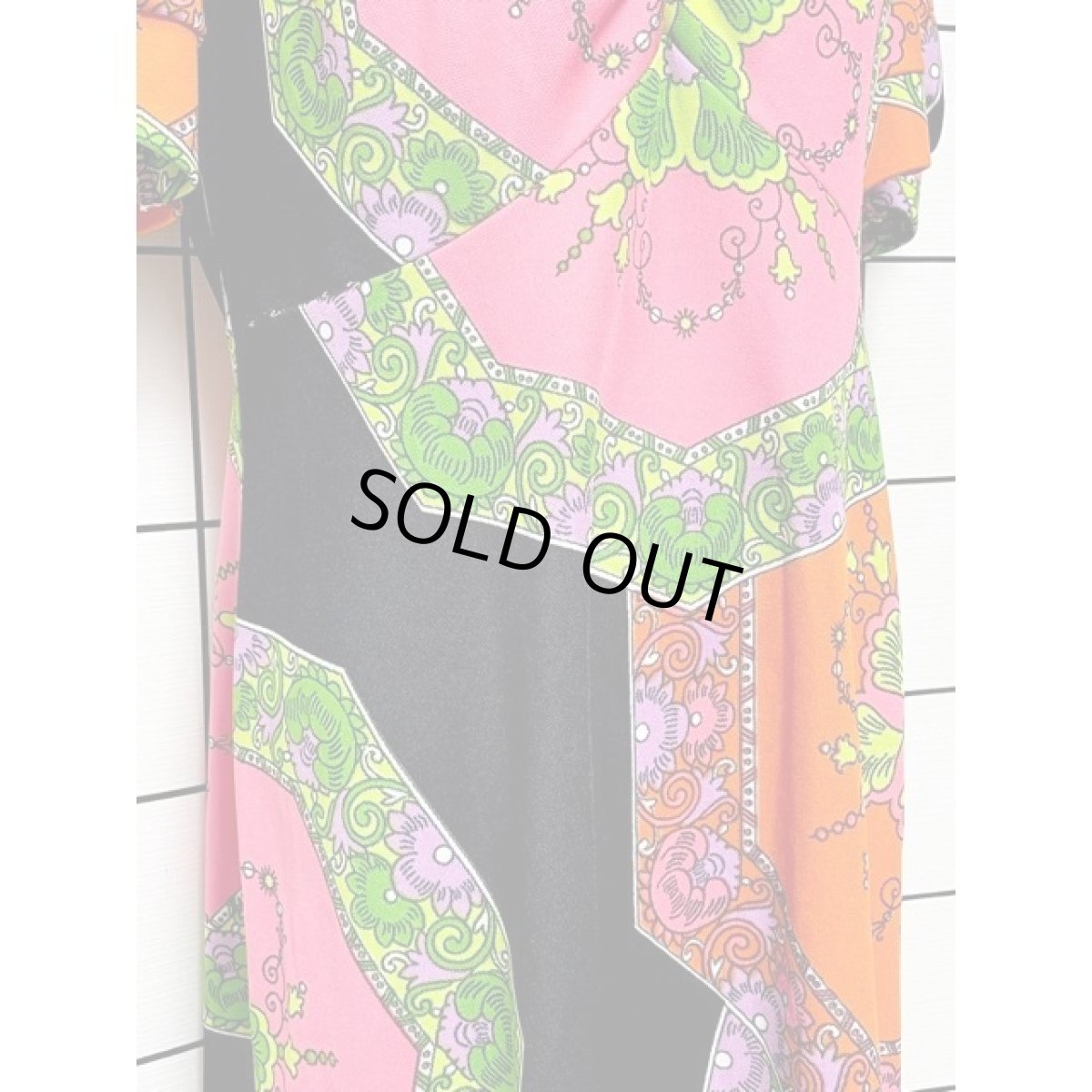 画像11: レトロサイケ 花柄 ロング 半袖  USA古着 ヴィンテージドレス【V7973】 (11)