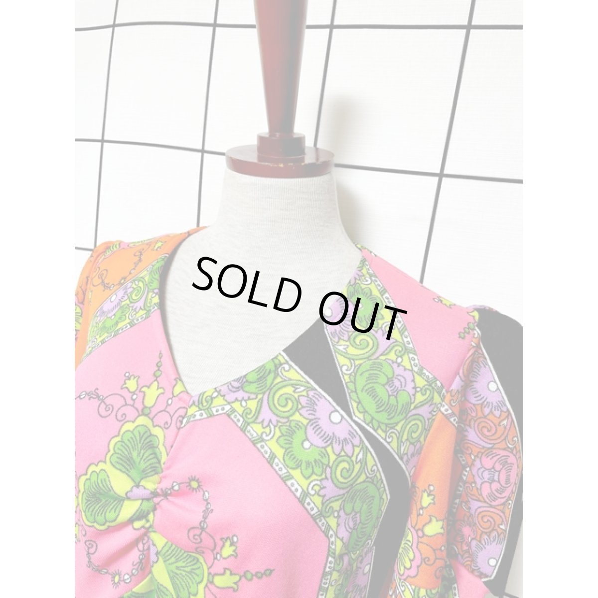 画像8: レトロサイケ 花柄 ロング 半袖  USA古着 ヴィンテージドレス【V7973】 (8)