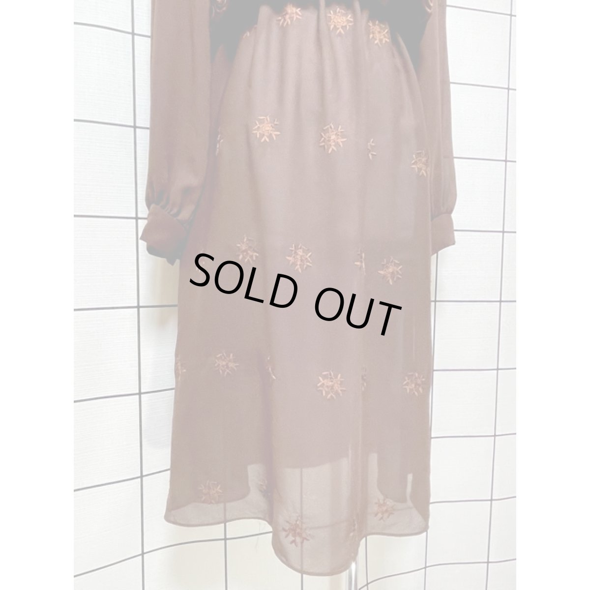 画像8: 刺繍 ブラウン ウエストゴム 長袖 レトロ クラシカル USA古着 ヴィンテージドレス【7978】 (8)