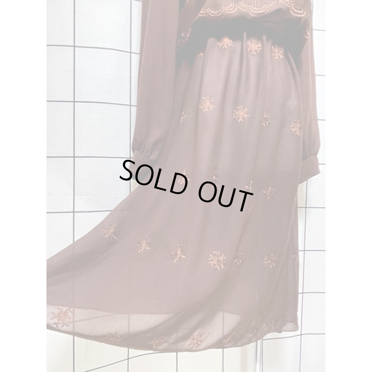 画像9: 刺繍 ブラウン ウエストゴム 長袖 レトロ クラシカル USA古着 ヴィンテージドレス【7978】 (9)