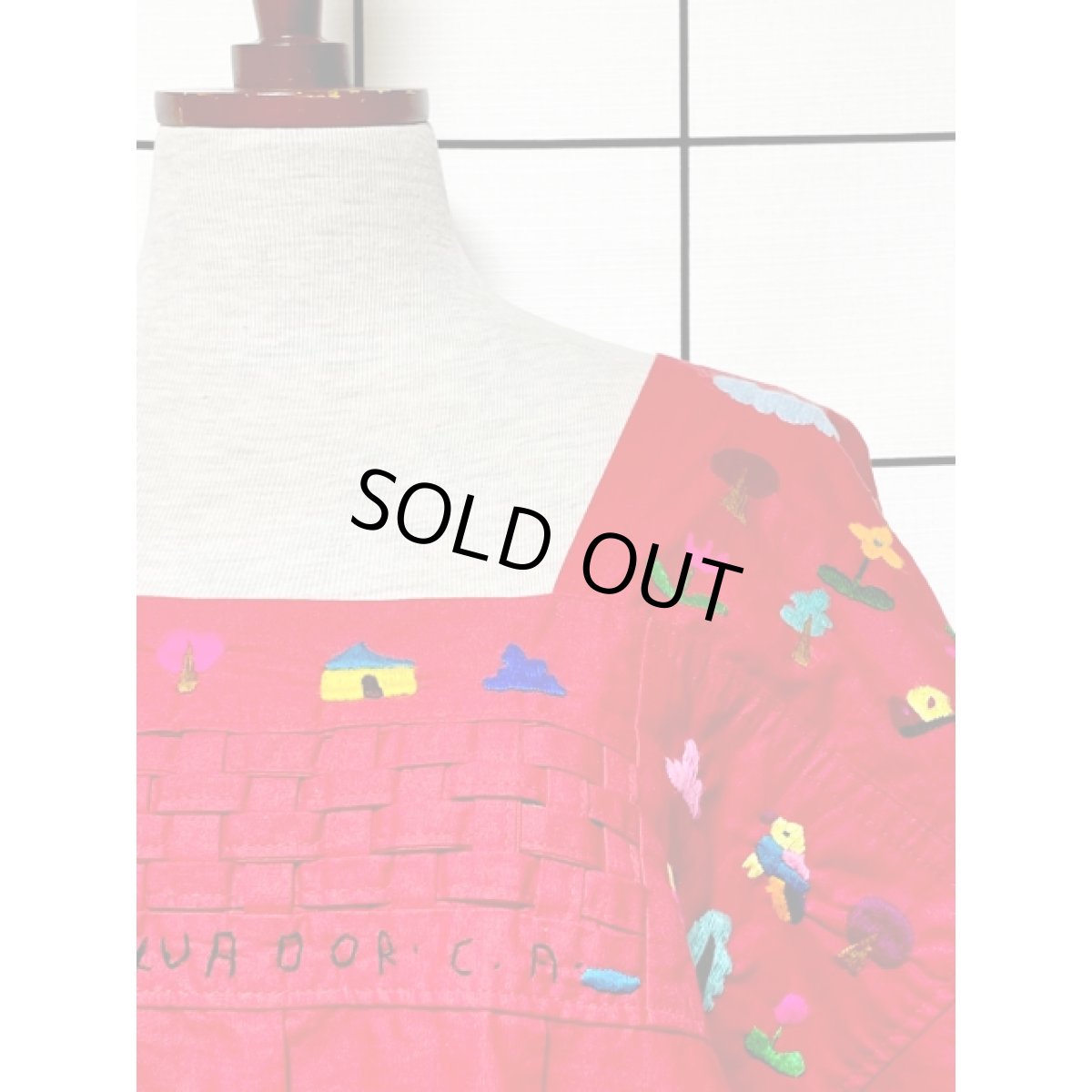 画像9: 可愛らしいマルチ刺繍 レッド 赤 ふんわり 半袖 レトロ USA古着 ヴィンテージ刺繍ドレス (9)