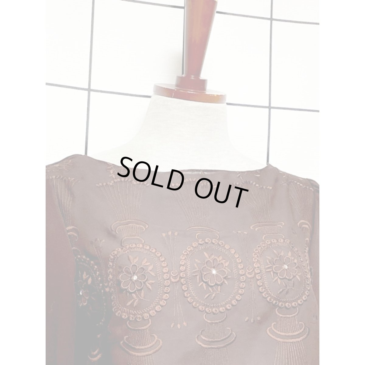 画像3: 刺繍 ブラウン ウエストゴム 長袖 レトロ クラシカル USA古着 ヴィンテージドレス【7978】 (3)