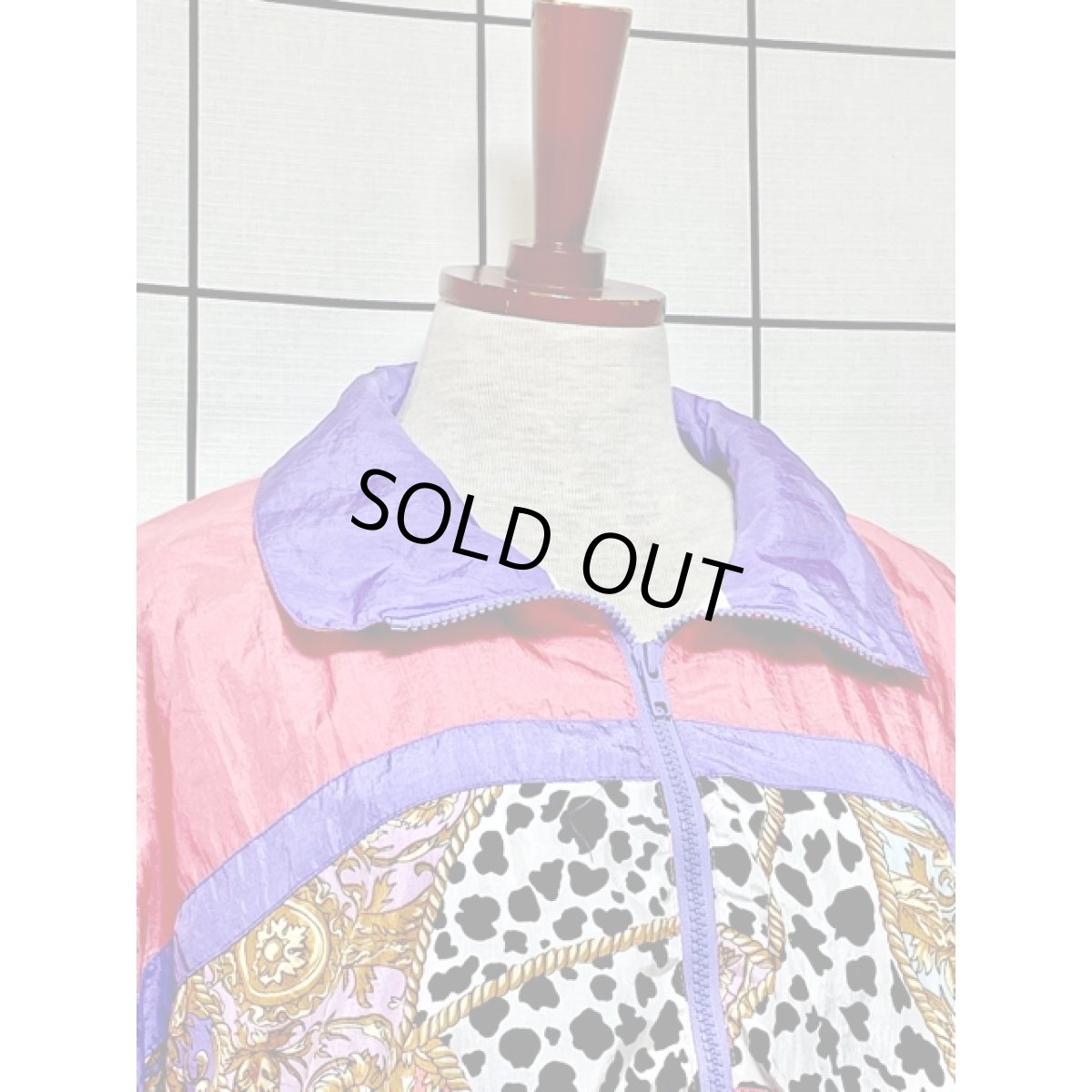 画像3: スカーフ柄 ピンク ホワイト パープル ジップアップ USA古着 ブルゾン ジャンパー ヴィンテージナイロンジャケット (3)